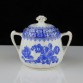 Biało niebieska porcelanowa cukiernica z motywem CHINA BLAU