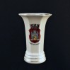 Bad Salzbrunn porcelanowy wazonik z herbem Szczawno-Zdrój