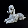 Pudel w pozycji leżącej - okazała figurka psa marki Rosenthal