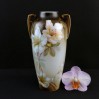 Lilie w typie orientalnym na porcelanie RS Tillowitz - uroczy wazon