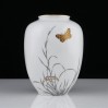 Złoty motyl pośród srebrnych traw – malowany wazon Rosenthal KPM