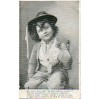Mały chłopiec z bukłakiem likieru na dawnej pocztówce