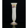 Pełen stylu i elegancji porcelanowy wazon w kremowym odcieniu ecru.