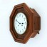 Ekskluzywny zegar w dostojnej obudowie z drewna