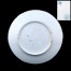 Tył białego porcelanowego talerza z sygnaturą i numerem katalogowymn