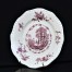 Szkliwiony talerz w typie Ironstone China z kremowej ceramiki pokrytej krakelurą