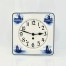 Zabytkowy zegar z ceramiką w typie holenderskim