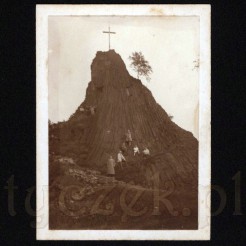 Pomnik przyrody w formie bazaltowej skały w kształcie stożka z 1926 roku