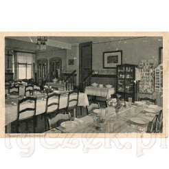Sporych rozmiarów sala jadalniana w której były serwowane posiłki dla wczasowiczów i kuracjuszy ośrodka