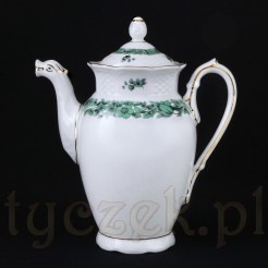 Elegancki dzbanek do mocnej kawy z porcelany niemieckiej 1922. Seria Barock, sygnatura „Modell Ph. Rosenthal" – projekt osobisty założyciela. Zielona girlanda