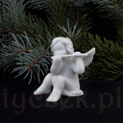 Figurka aniołka wykonana z porcelany