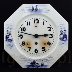 Wyjątkowy zegar zabytkowy do powieszenia w biało niebieskiej kuchni lub jadalni