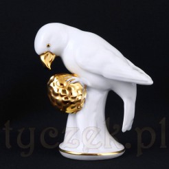 Gerold Tettau krzyżodziób porcelanowa figurka ptaka ze złotą jagodą na białej porcelanie Bavaria