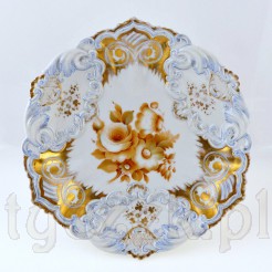 Bogato zdobiona porcelanowa patera z połowy XIX wieku