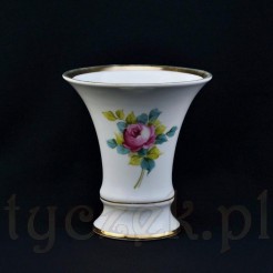 Dekoracyjny i użytkowy wazon z Wałbrzyskiej porcelany sygnowanej