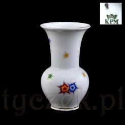 Sygnowany śląski wazon marki KPM z białej porcelany z modernistycznym wzorem