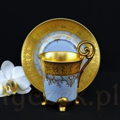 Błękitna porcelanowa pięknota w złocie