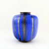Intensywnie niebieski porcelanowy wazon