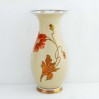 Cenny i rzadki wazon dla kolekcjonerów zabytkowej porcelany.