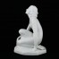 Pełna klasycznego piękna porcelanowa figura z I połowy XX wieku.