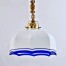 Gustowna biała lampa wisząca z kobaltowym wykończeniem