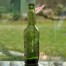 Klasyczna forma butelki piwnej z ciekawie wykończoną szyjką
