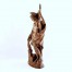 Doskonałe proporcje rzeźby z drewna