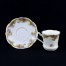 Filiżanka wraz z oryginalnym spodkiem wykonana została z białej porcelany