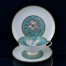 Współczesne trio śniadaniowe wykonane zostało z bawarskiej porcelany w kolorze ecru