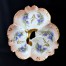Okazała porcealna Limoges muśnięta pudrowym różem z kwiatami