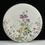 Orlik zdobi porcelanową paterę typu ŁĄCZKA