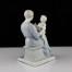 Ekskluzywna porcelanowa figurka Mamy z dzieciątkiem