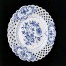 Biała porcelana z niebieskim wzorem cebulowym
