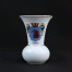 Biały porcelanowy wazonik z herbem