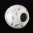 Odkryj niepowtarzalny wazon Rosenthal Cattleya wykonany z porcelany w kolorze écru. Na wazonie widnieje przepięknie malowany ręcznie