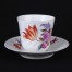 Piekny motyw - wielobarwna kalkomania na białej porcelanie