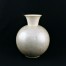 Efektowny wazon ze szlachetnej porcelany w odcieniu kości słoniowej