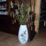 Okazały wazon wykonany z porcelany zachowany w stanie bardzo dobrym