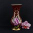 Malowniczy wazon z motywem kwitnącego irysa